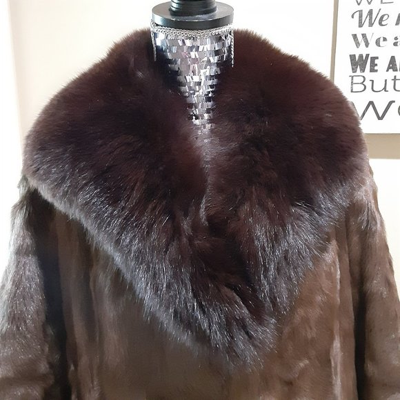 Eisbein Oldburg Jackets & Blazers - Vintage - Full-Length Athentic Fur Coat